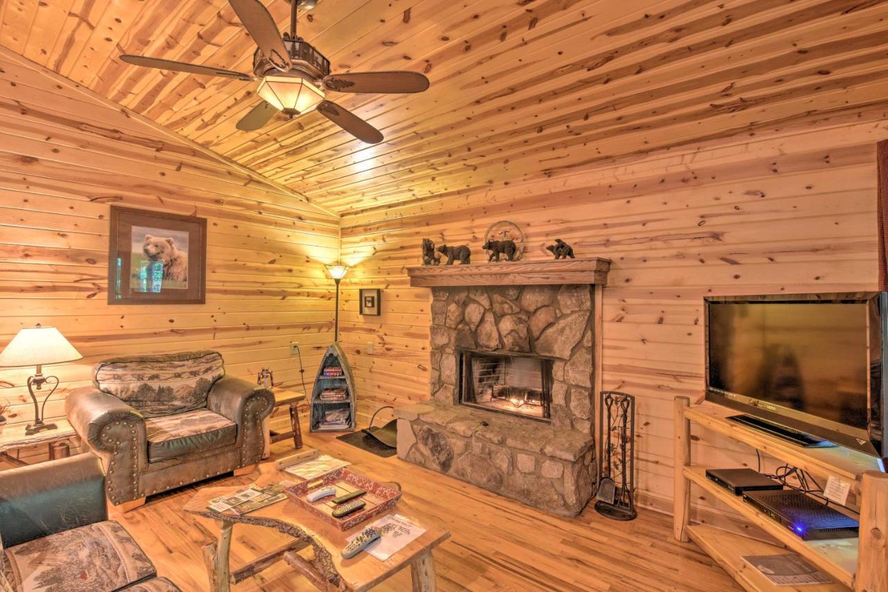 The Honeybee Cabin With Private Porch And Hot Tub Clarkesville Exterior foto