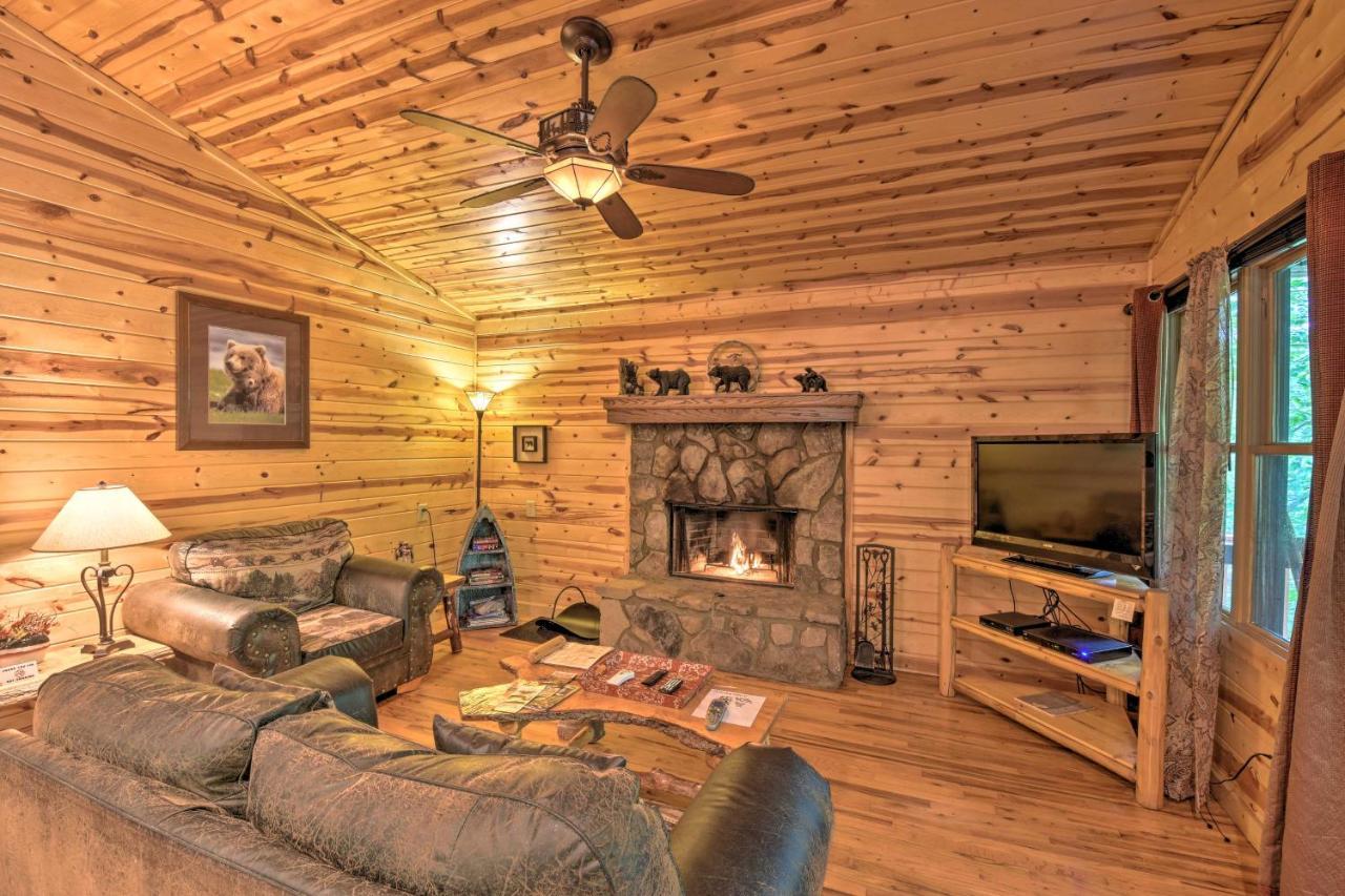 The Honeybee Cabin With Private Porch And Hot Tub Clarkesville Exterior foto